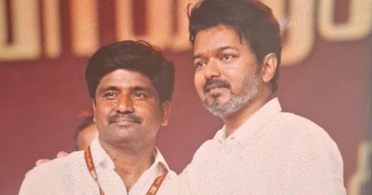 தவெக விஜய் பிரசார கூட்ட நெரிசல் உயிரிழப்புகள் வழக்கு; கரூர் மேற்கு மாவட்ட செயலாளர் மதியழகன் கைது | TVK party karur leader Mathiyazhagan arrested